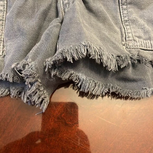 American Eagle shorts size 2 button fly - Picture 3 of 5